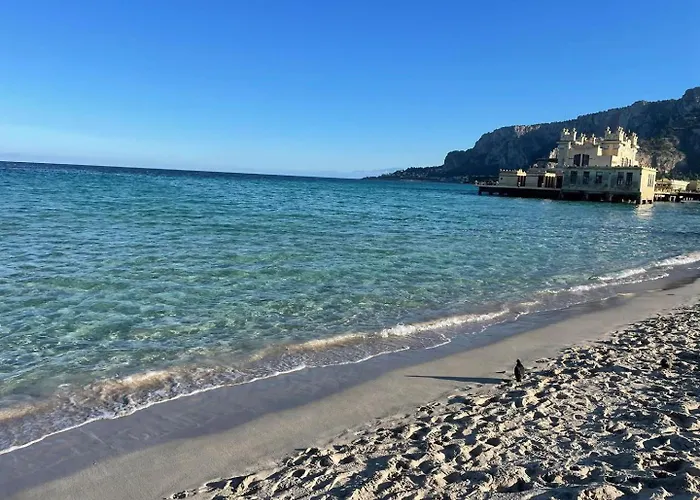 Casetta Blu Mondello zona Partanna
